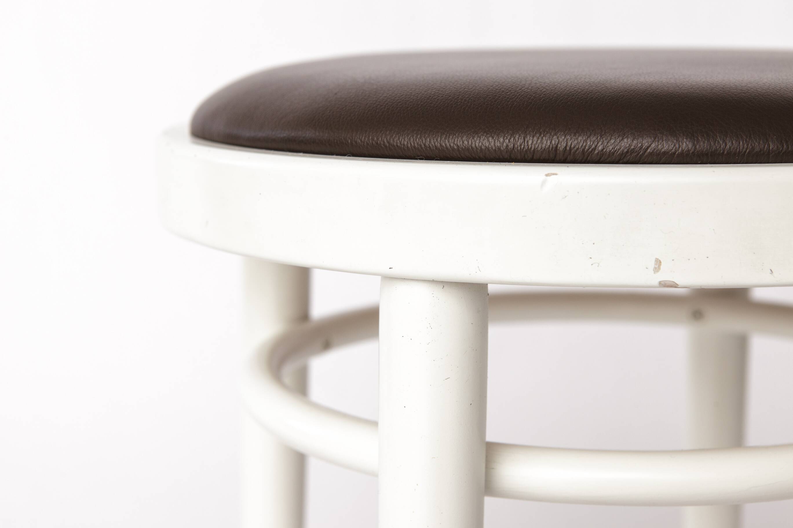 Vintage Thonet Stool – White Lacquered Wood & Brown Leather – 1990s–2000s