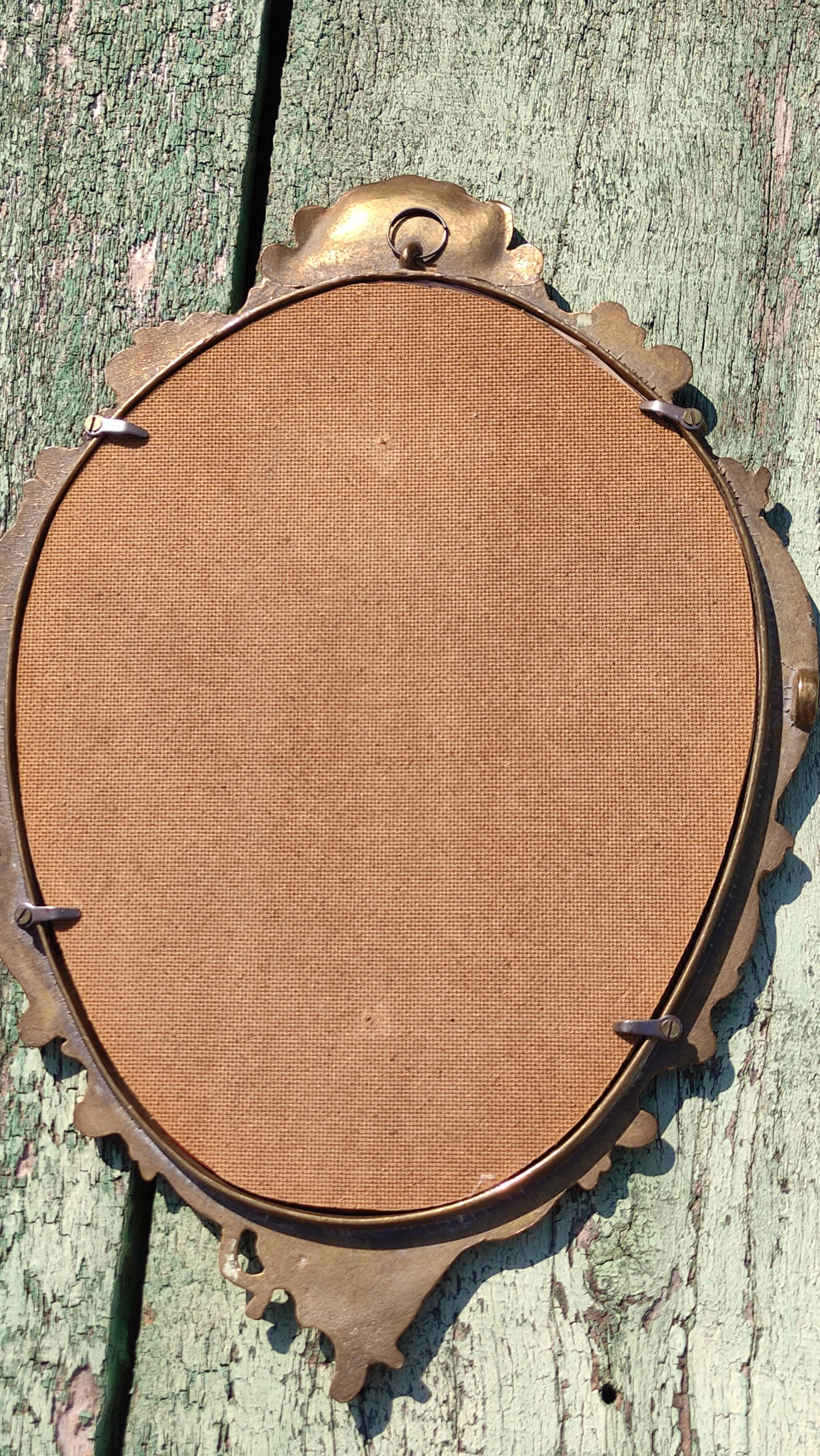 Vintage mirror in solid golden brass