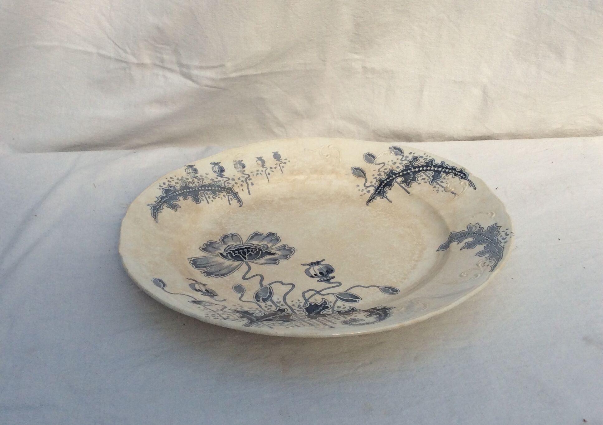Round dutch ceramic dish