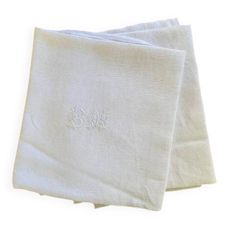 2 serviettes de trousseau en fil de coton monogrammee
