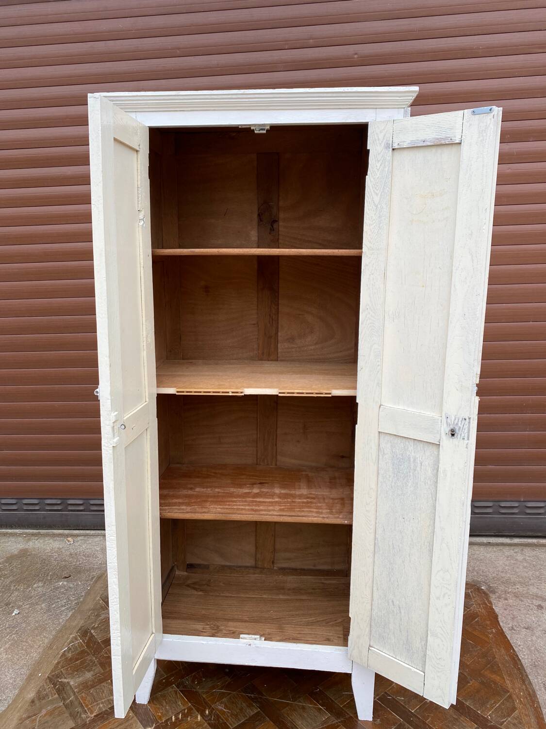 Small Parisian wardrobe