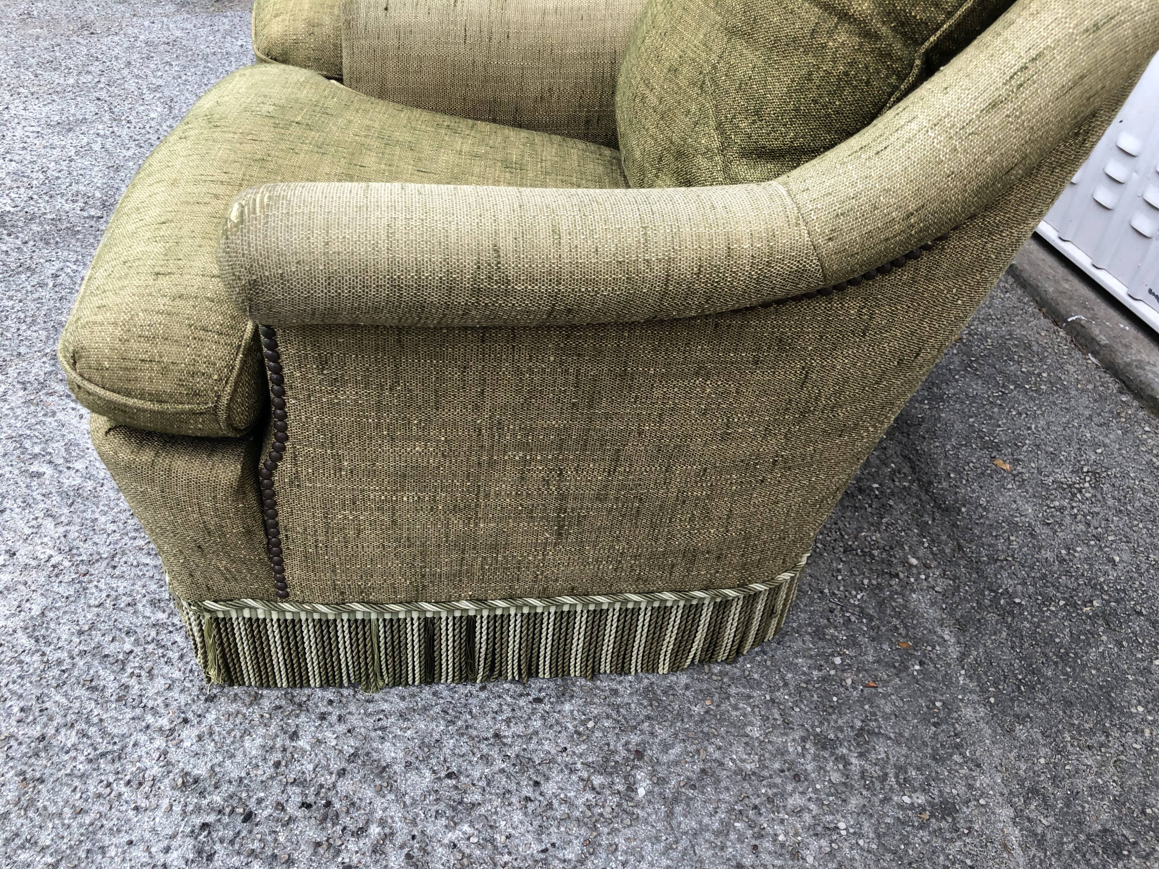 Paire de fauteuils seventies en tweed vert