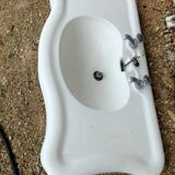 Old pedestal washbasin
