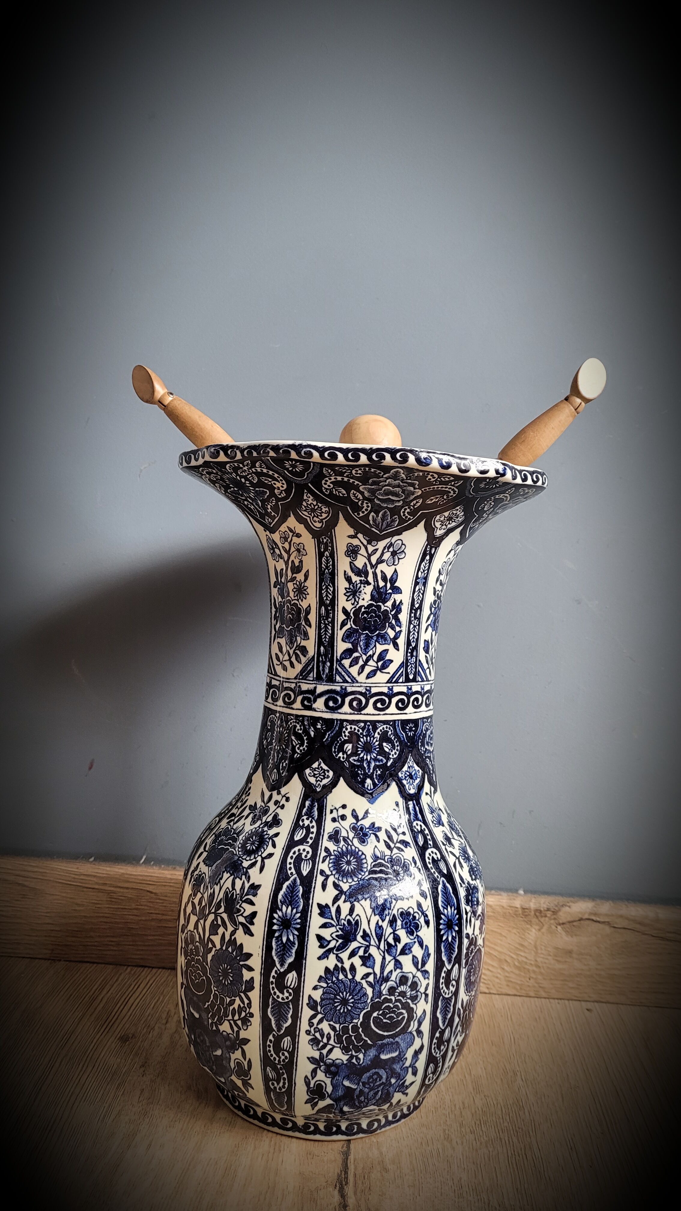 Ceramic vase Delft Boch 41