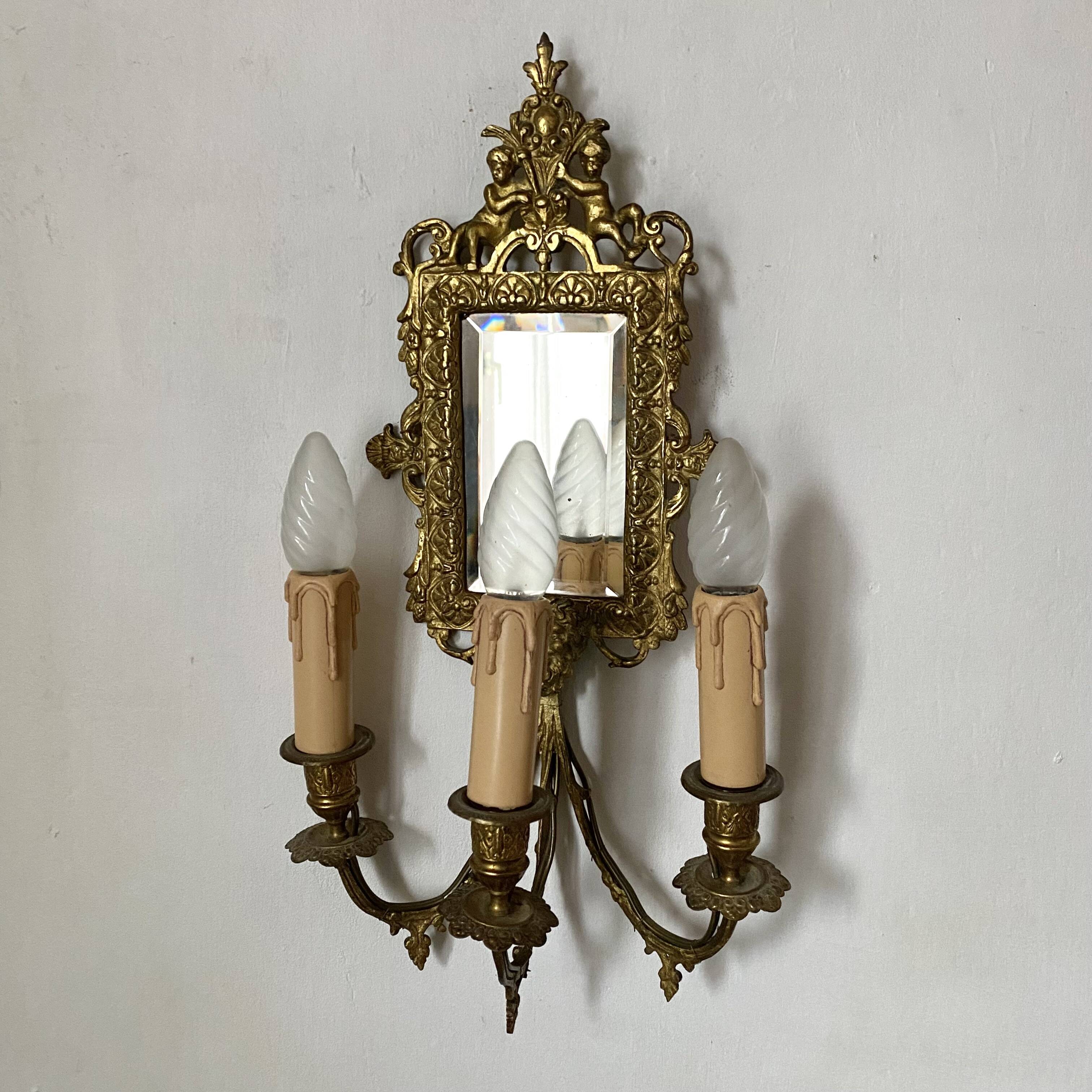 19th-century Napoleon III style gilded bronze wall sconce with bevelled mirror.
