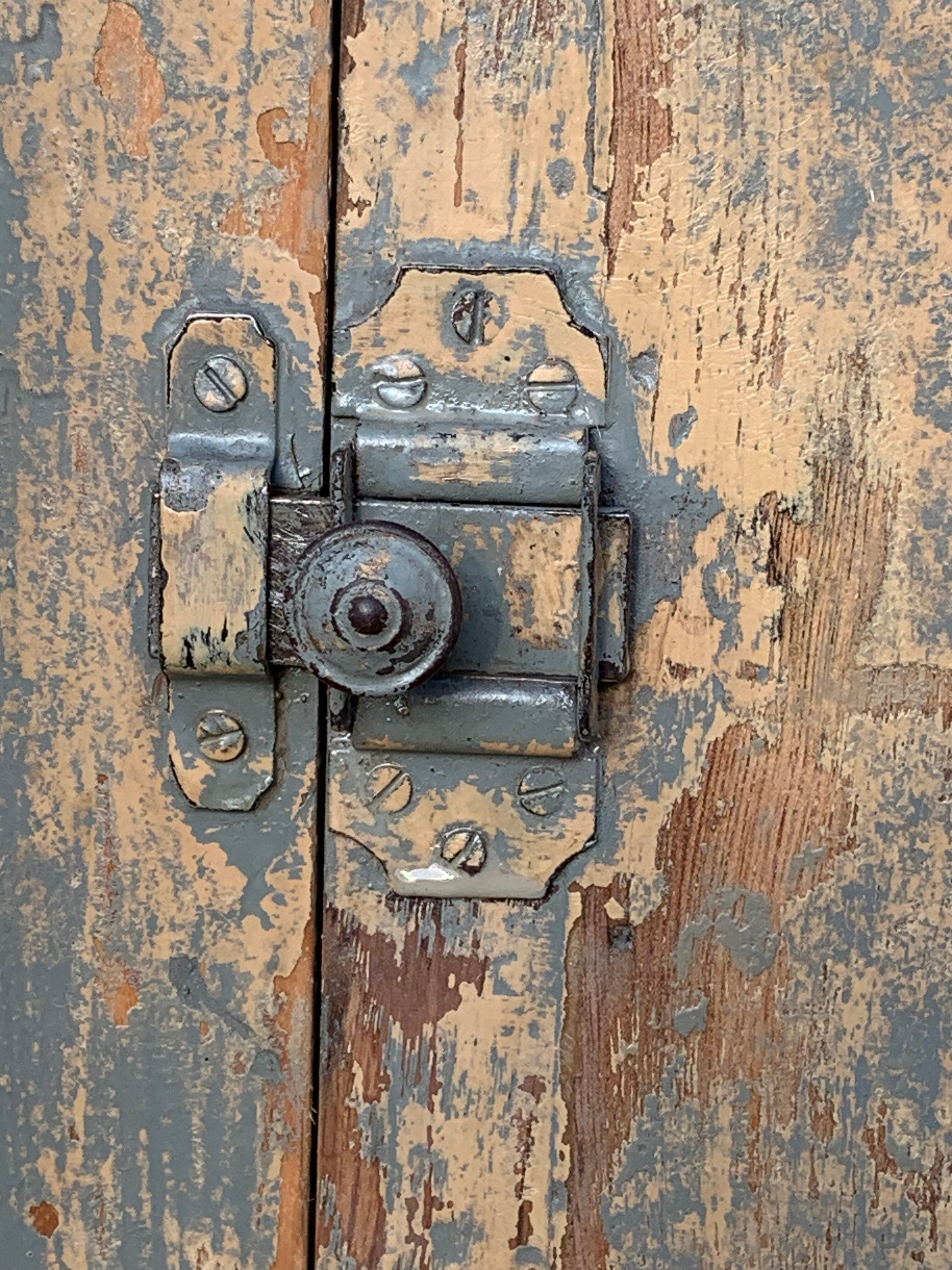 Parisian workshop buffet with patina 1940