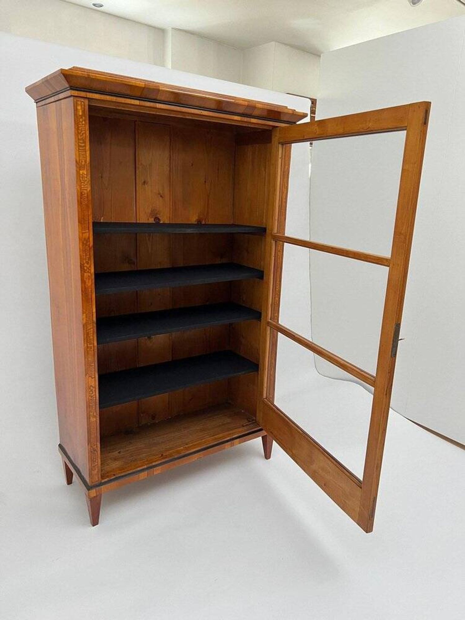 Biedermeier Display Cabinet in Cherry Veneer, Ash Burl, Austria, 1820s