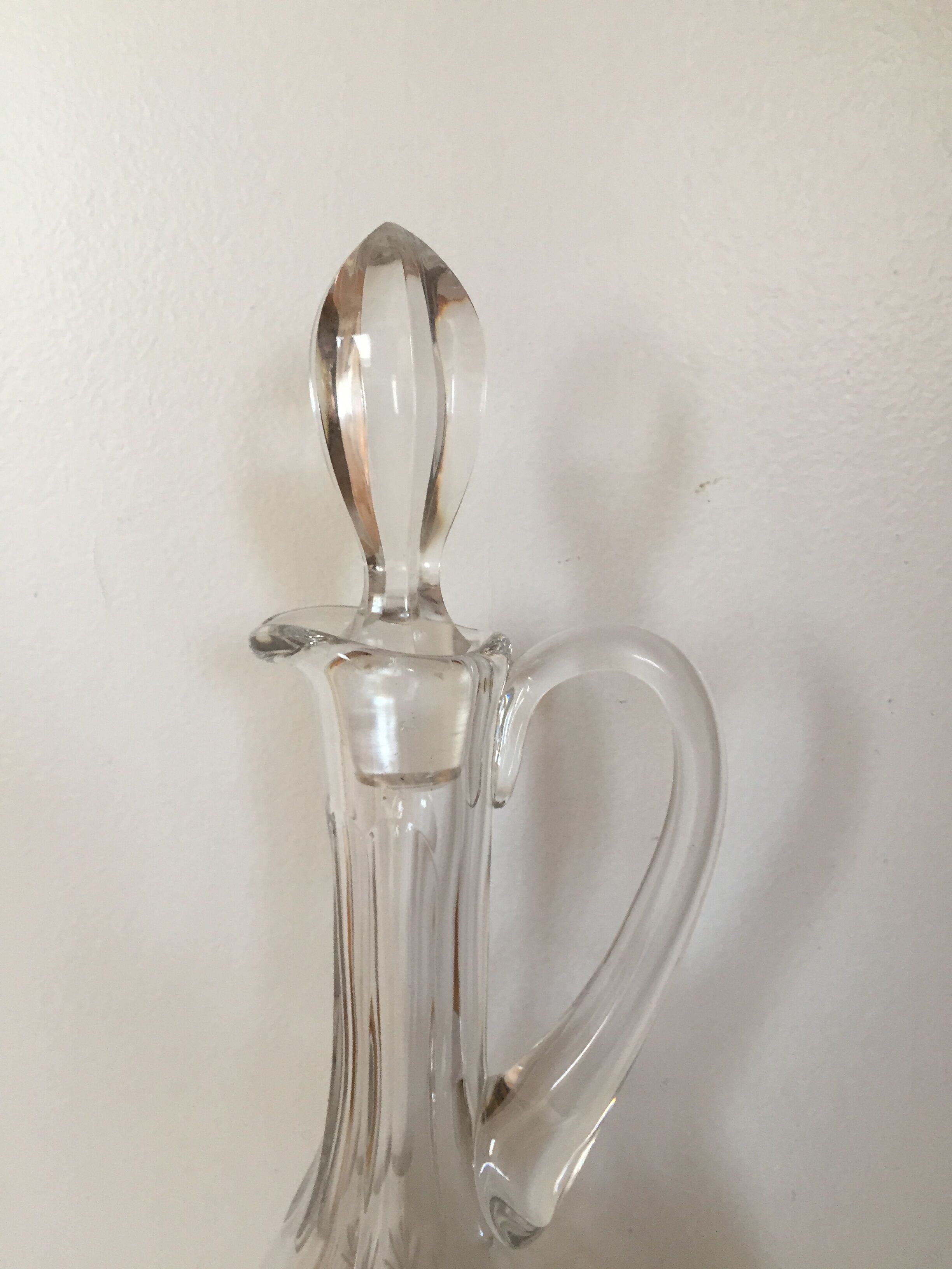 Cut rystal decanter