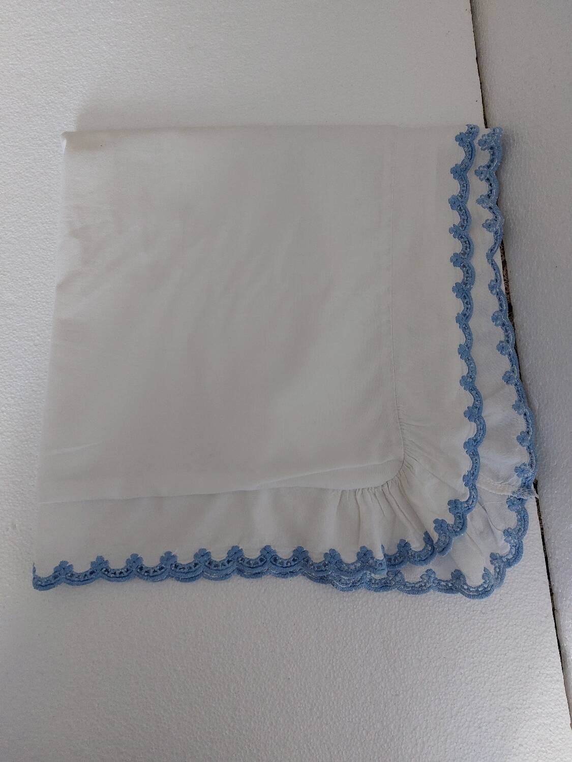 Frilled pillowcase