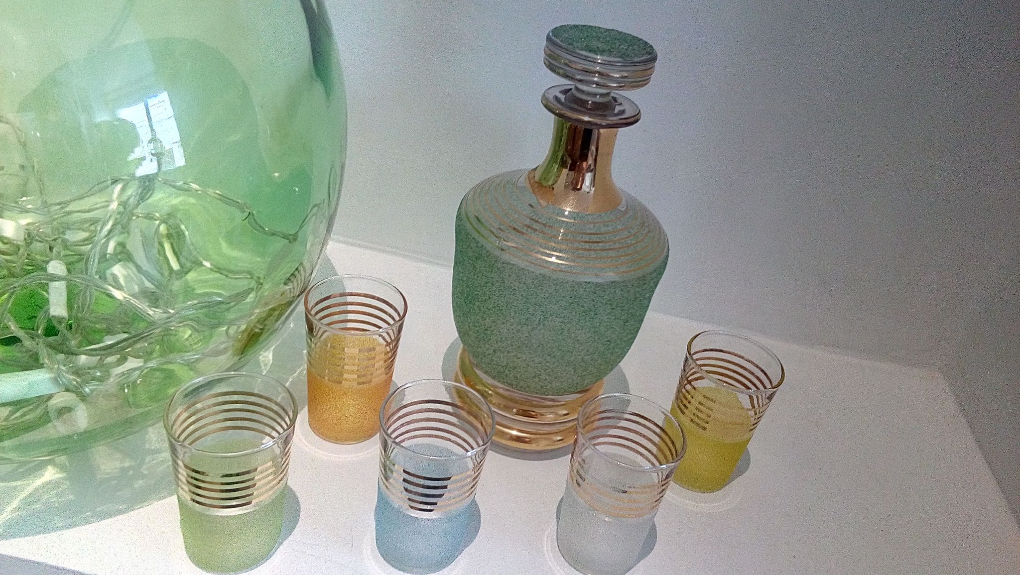 Granite liqueur service