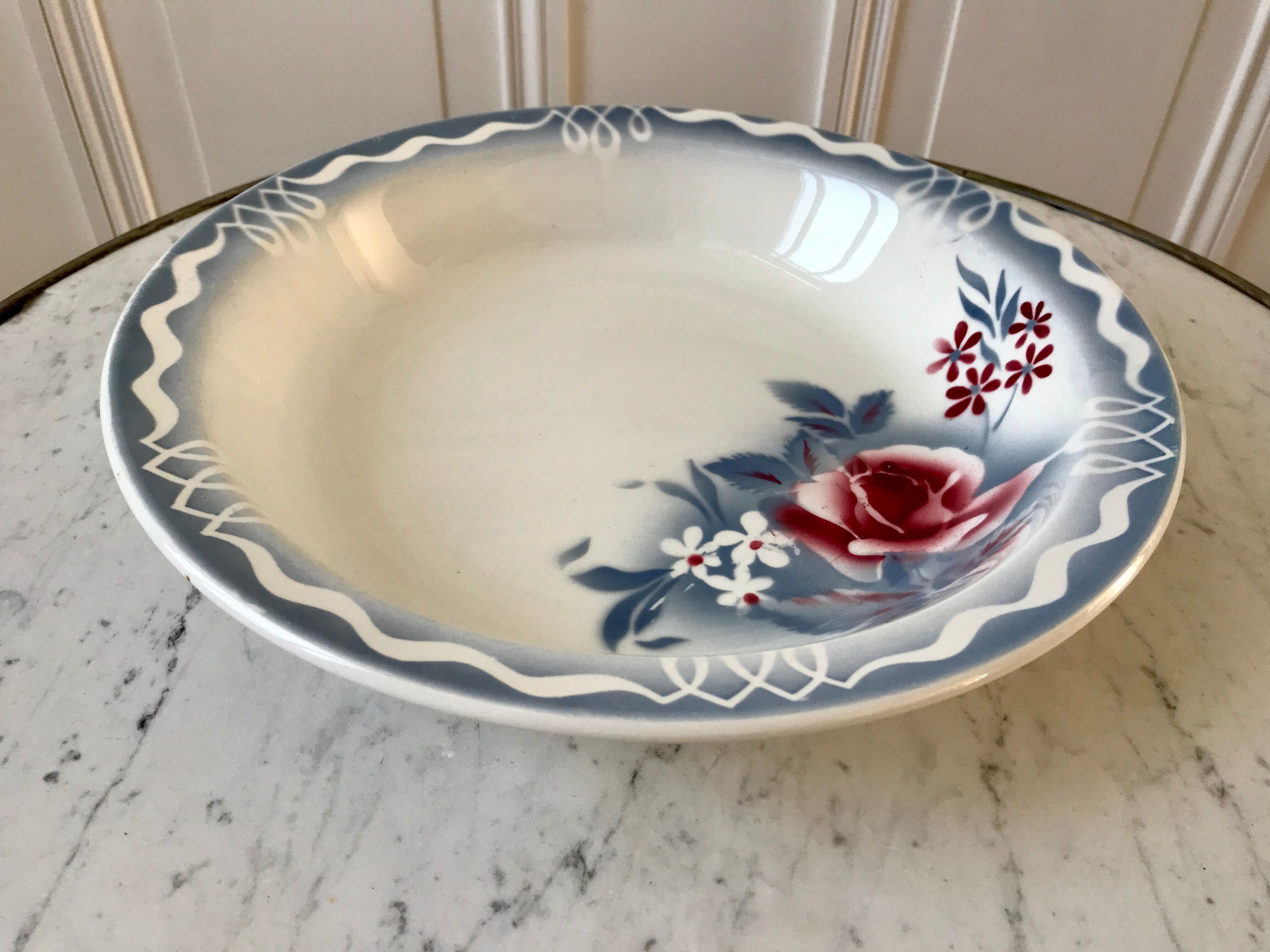 Hollow round dish Digoin Sarreguemines model "Lot" 30s