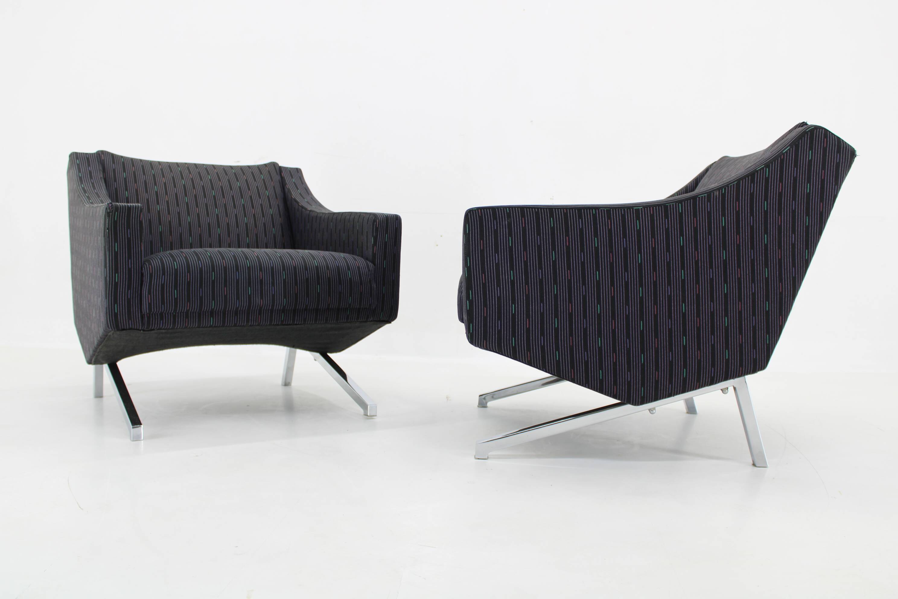 1970s Pair of Italian Design Armchairs