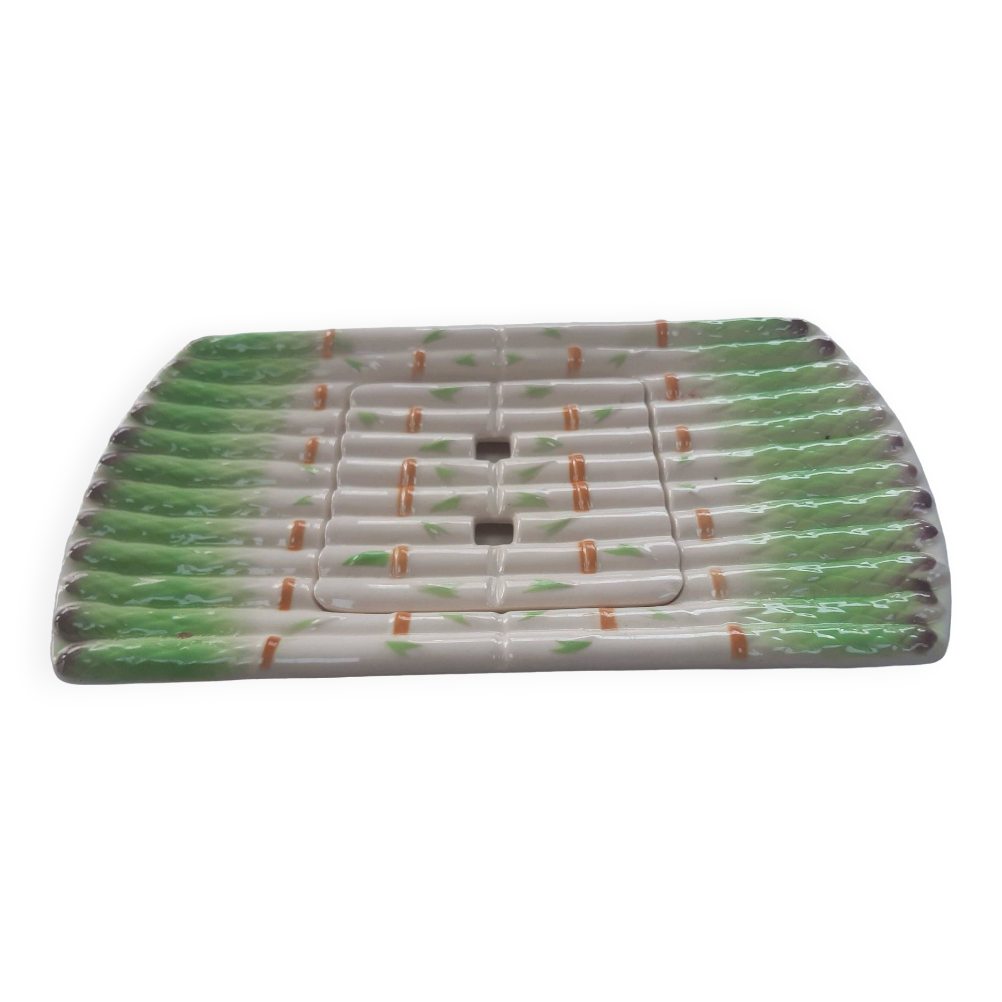 Large asparagus dish in Niderviller slip