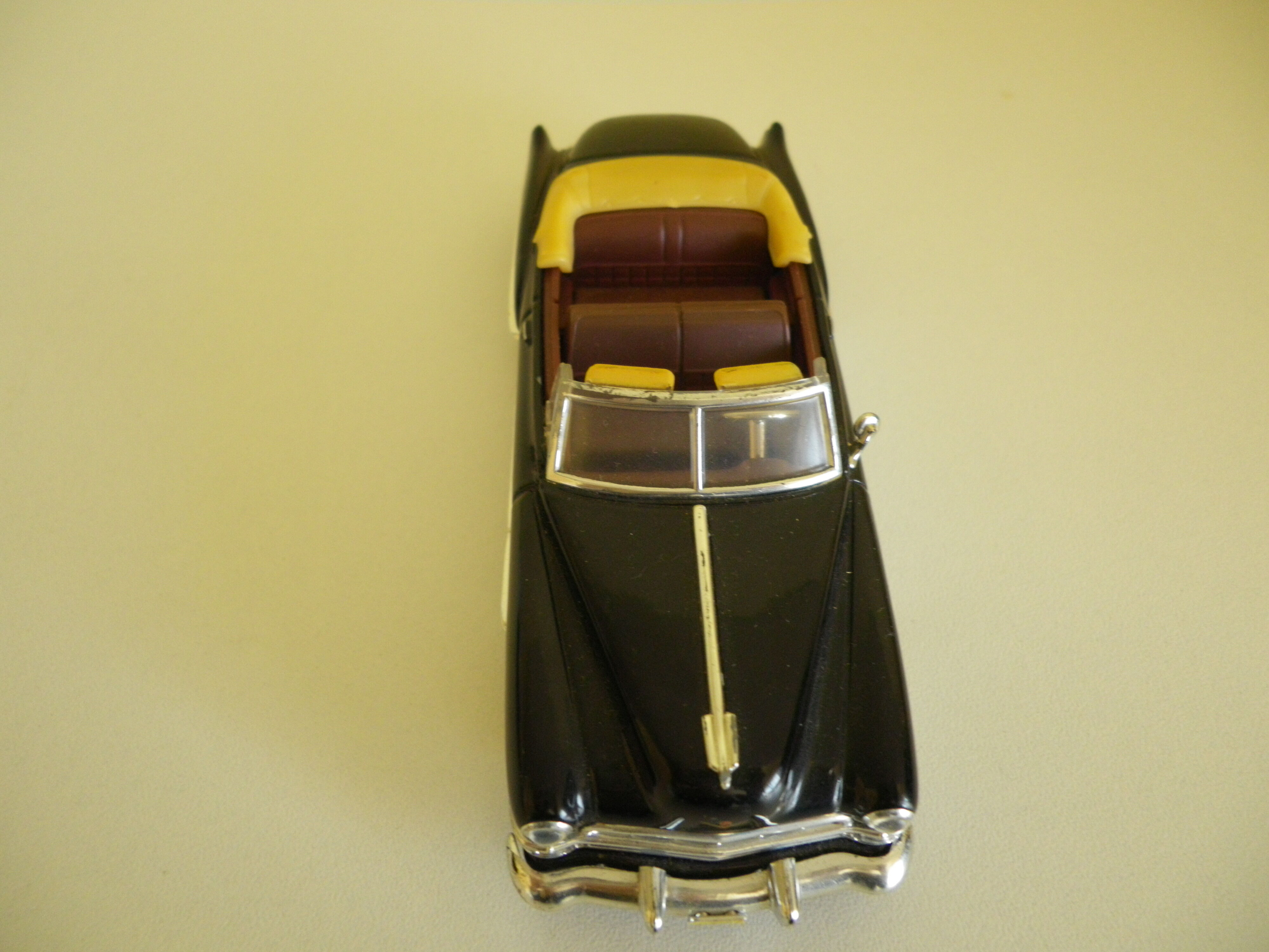 Cadillac coupée Deville de 1949 1/43 Road Signature métal