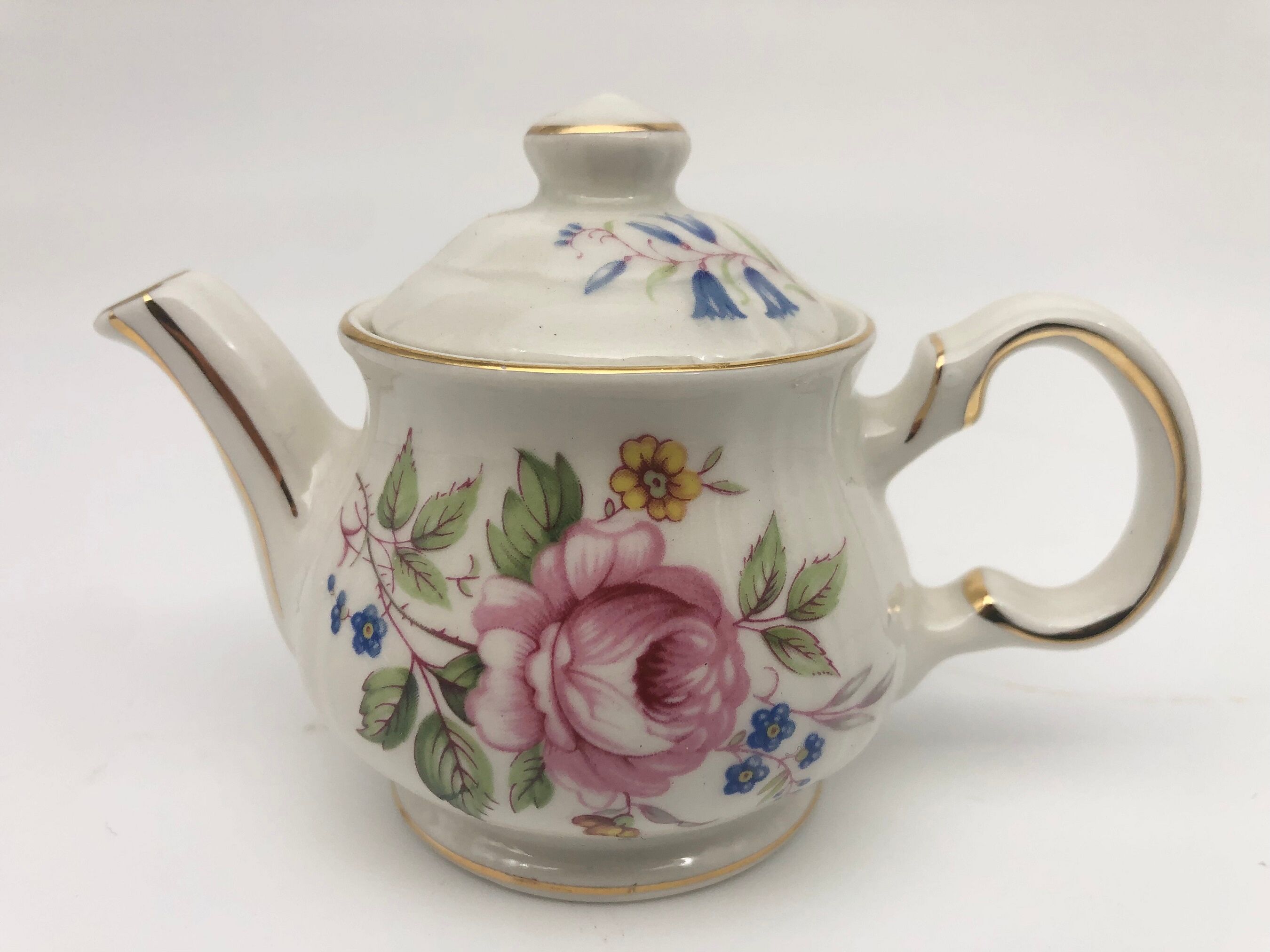 Miniature teapot "Sadler" vintage. England.