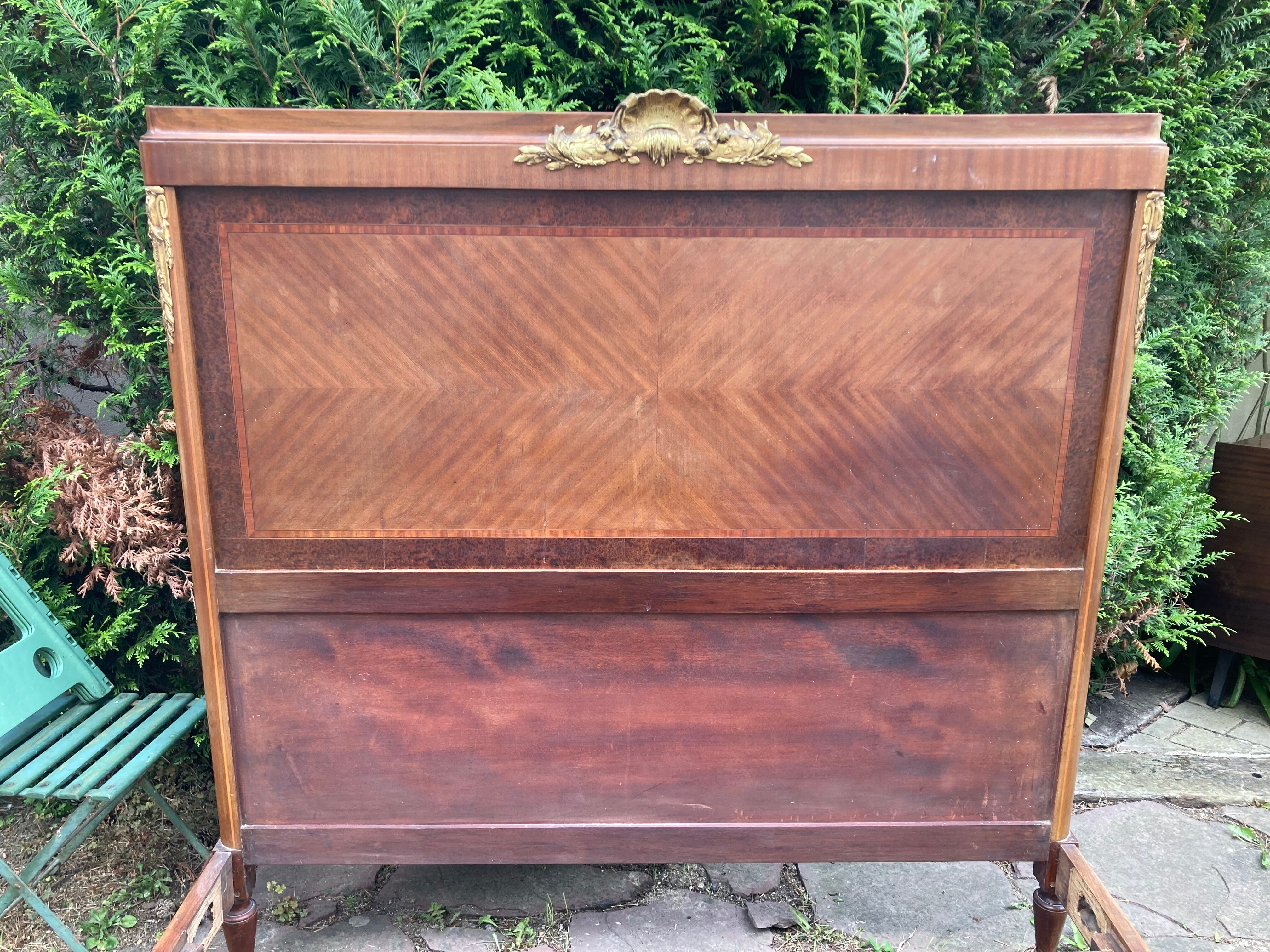 1926 tuya and mahogany bed