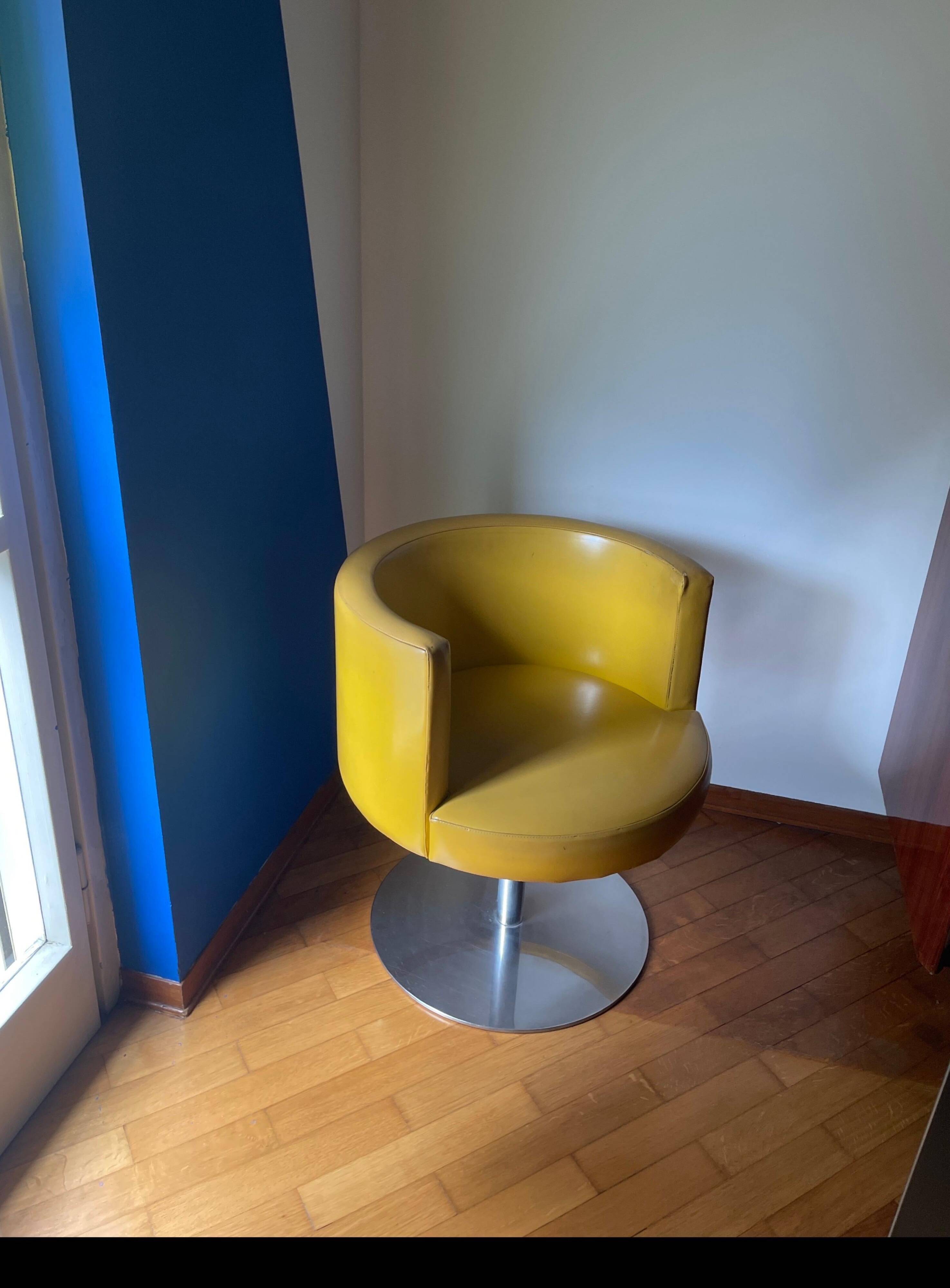 Vintage Italian Space Age Yellow Leather Accent Swivel Chair by Antonia Astori