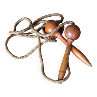 Old skipping rope (2 francs 50)