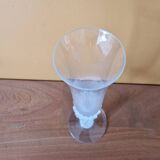 Soliflore vase in crystal and glass paste - Daum France - Fuchsia model - Signed at the tip