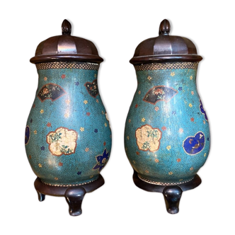 Beautiful pair of Japanese vase in glazed ceramic.