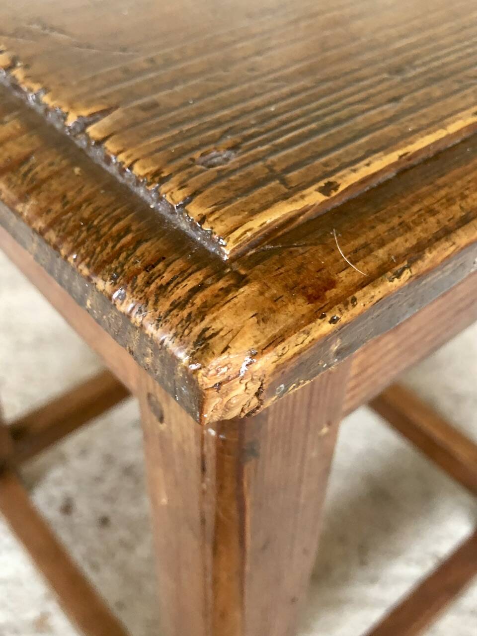 Tabouret vintage de ferme en châtaignier Circa 50