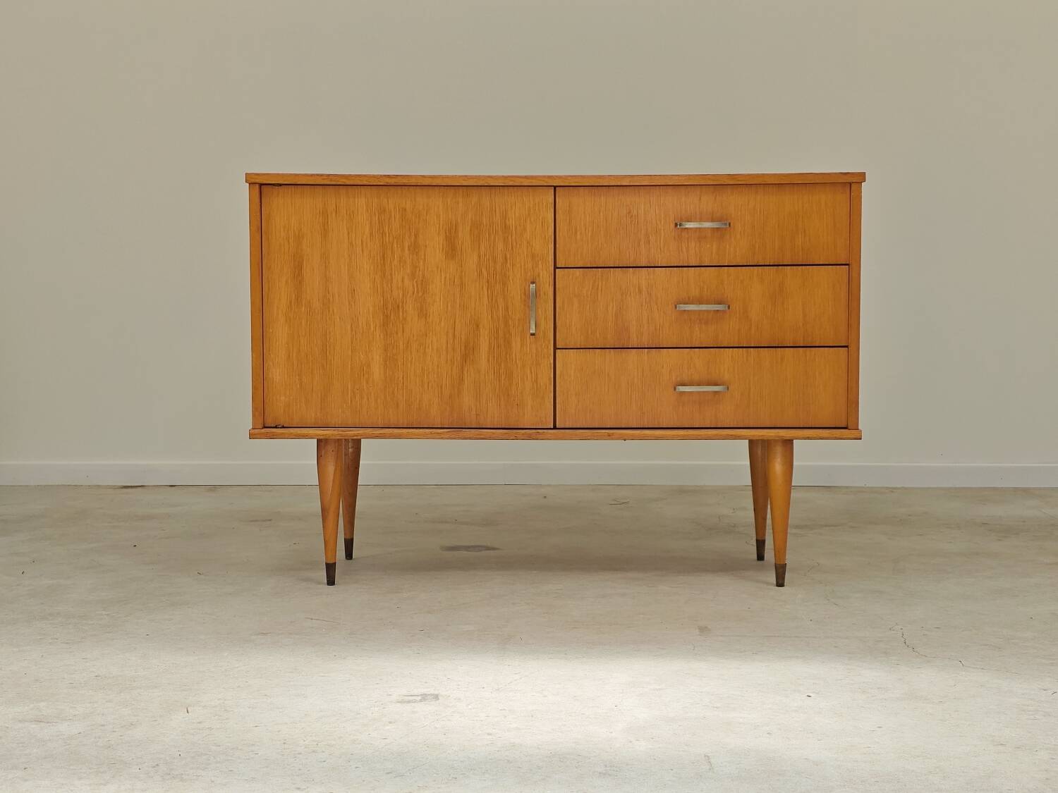 Petit Buffet / Commode style scandinave vintage en bois France 1970
