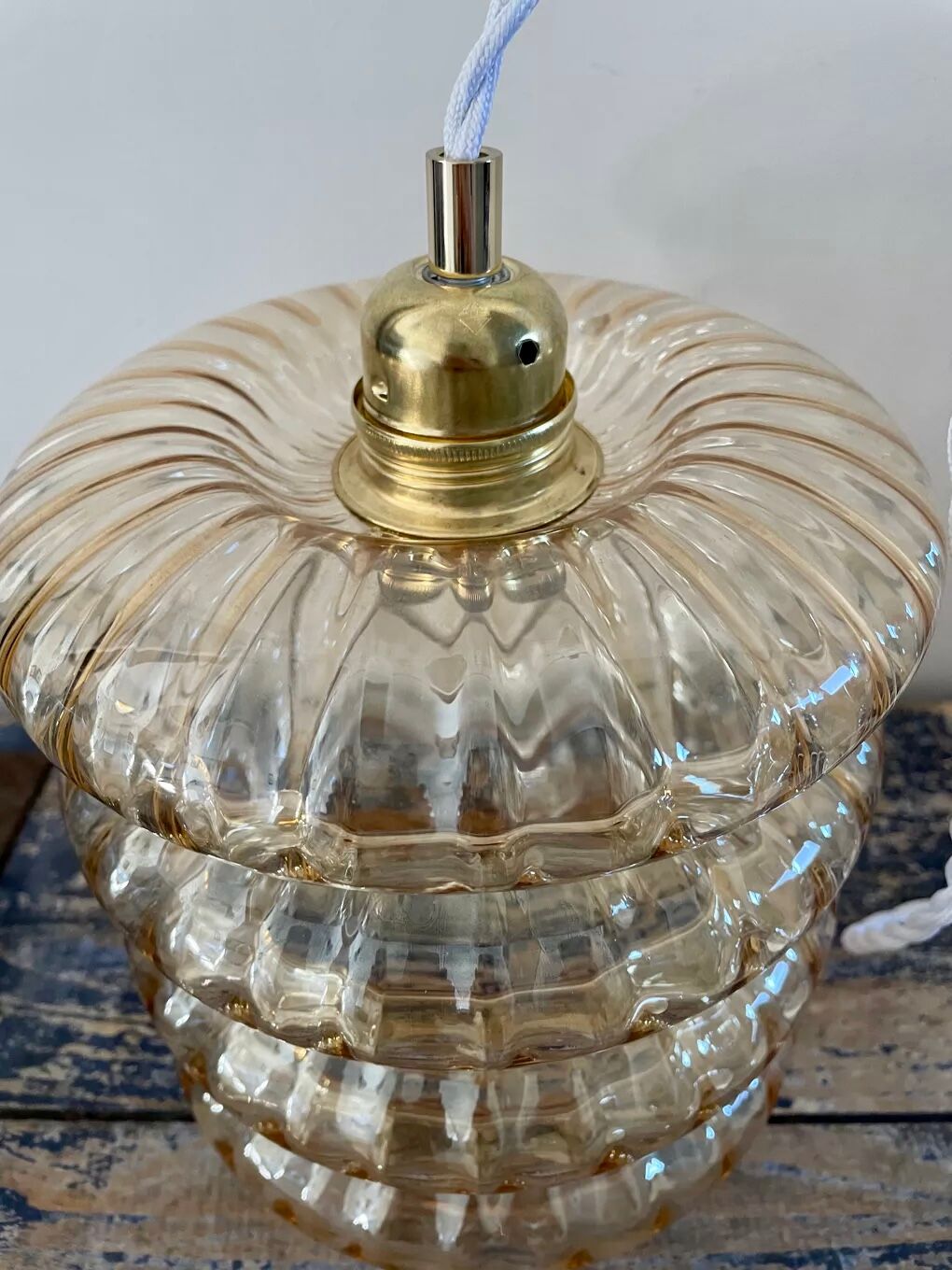 New electrified golden glass pendant lamp