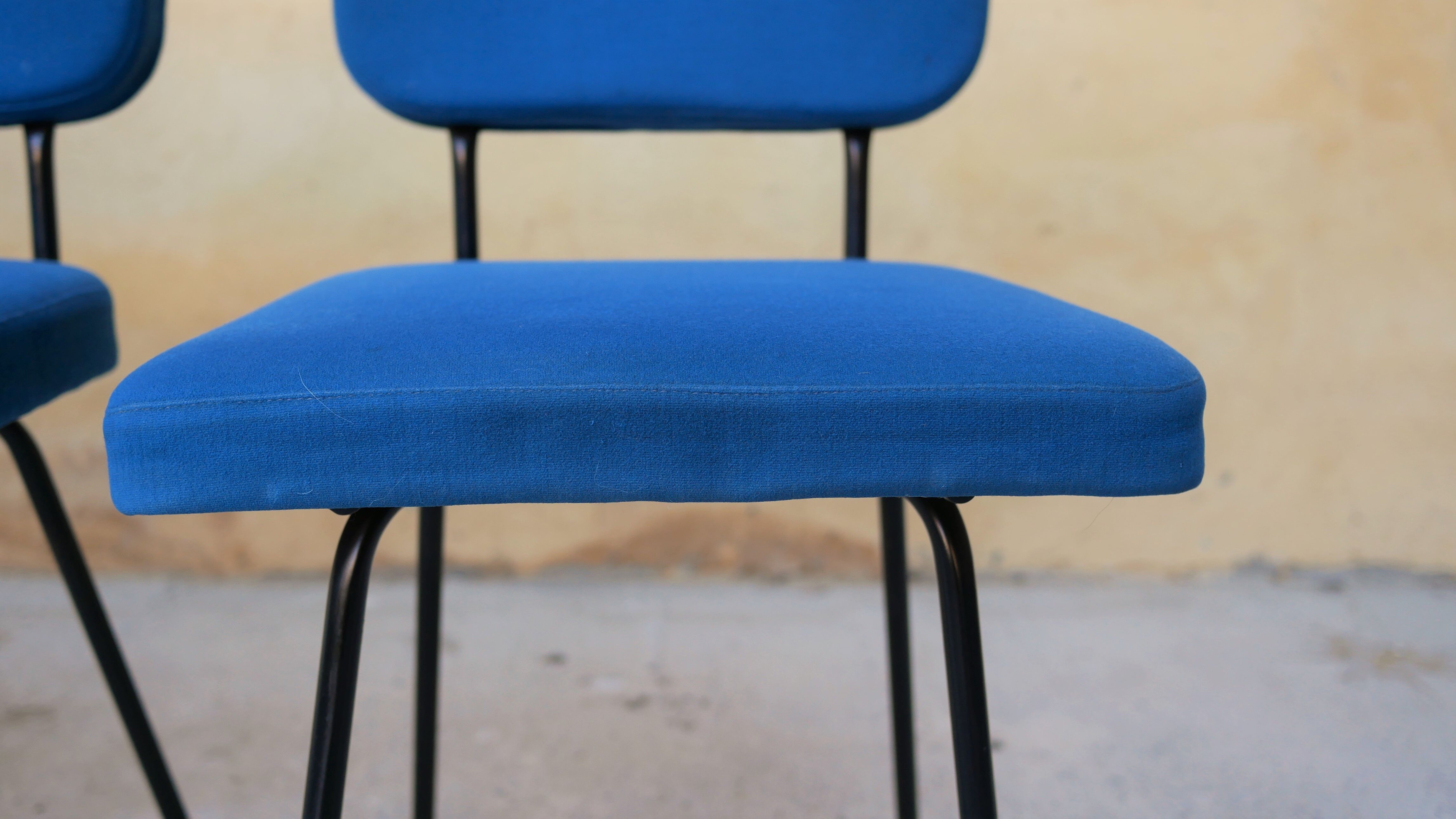 Series of 4 vintage chairs by André Simard for Airborne editions