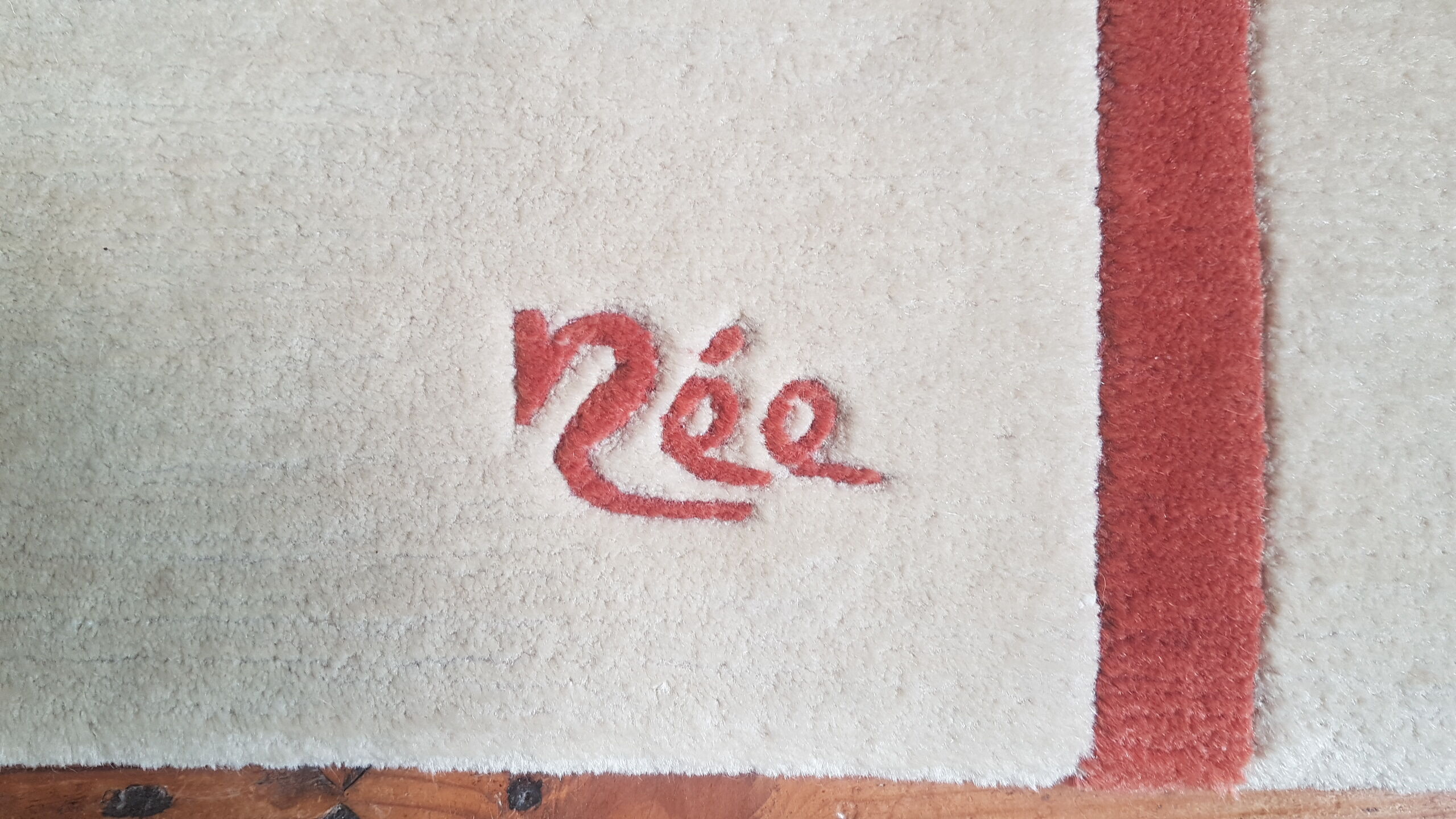 Wool carpet Paulette Née handmade 260 x 200