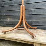 Baumann parrot coat rack