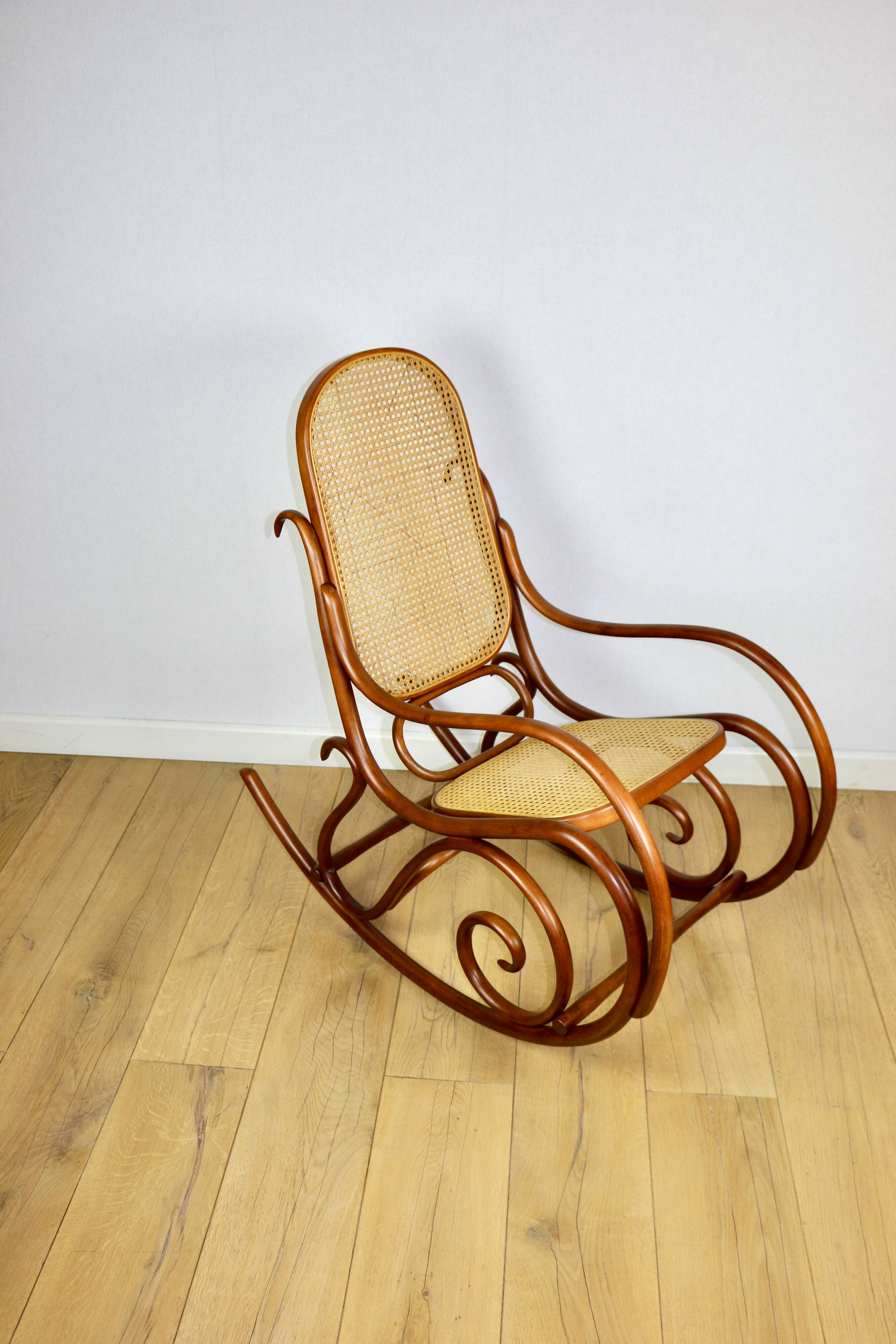Rocking chair on runners, original light brown, 1970s - perfect like new