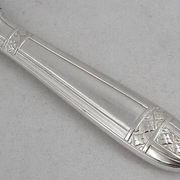 12 dessert, cheese, and hors d'oeuvre knives Grand Prix, Art Deco in silver-plated metal.