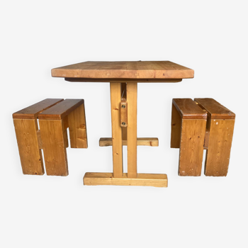 Table et tabourets charlotte perriand