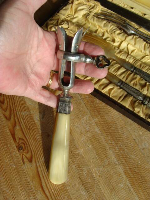 Couverts de service art déco / La Samaritaine