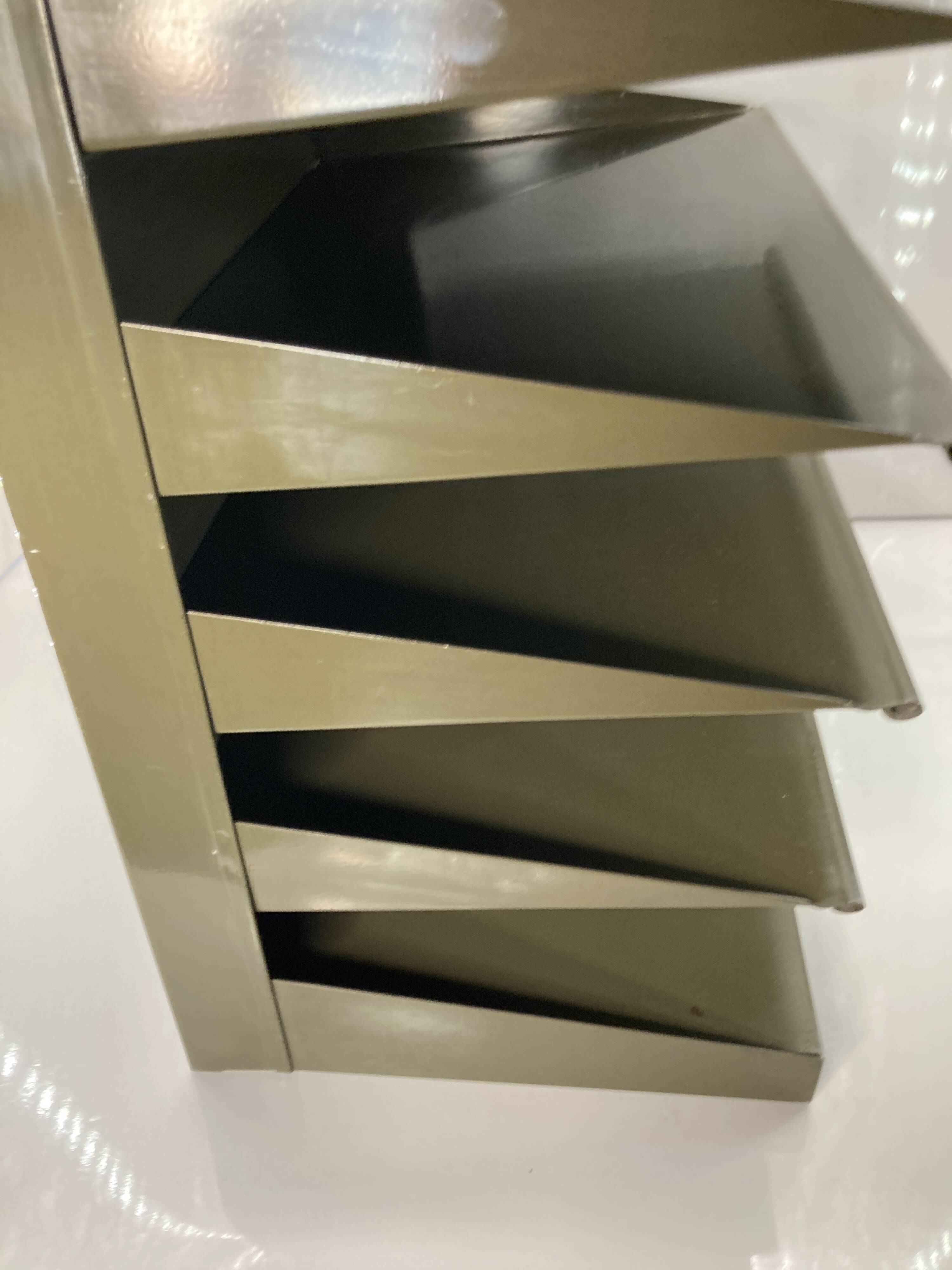 Mewalf industrial wall shelf - Kortrijk Belgium