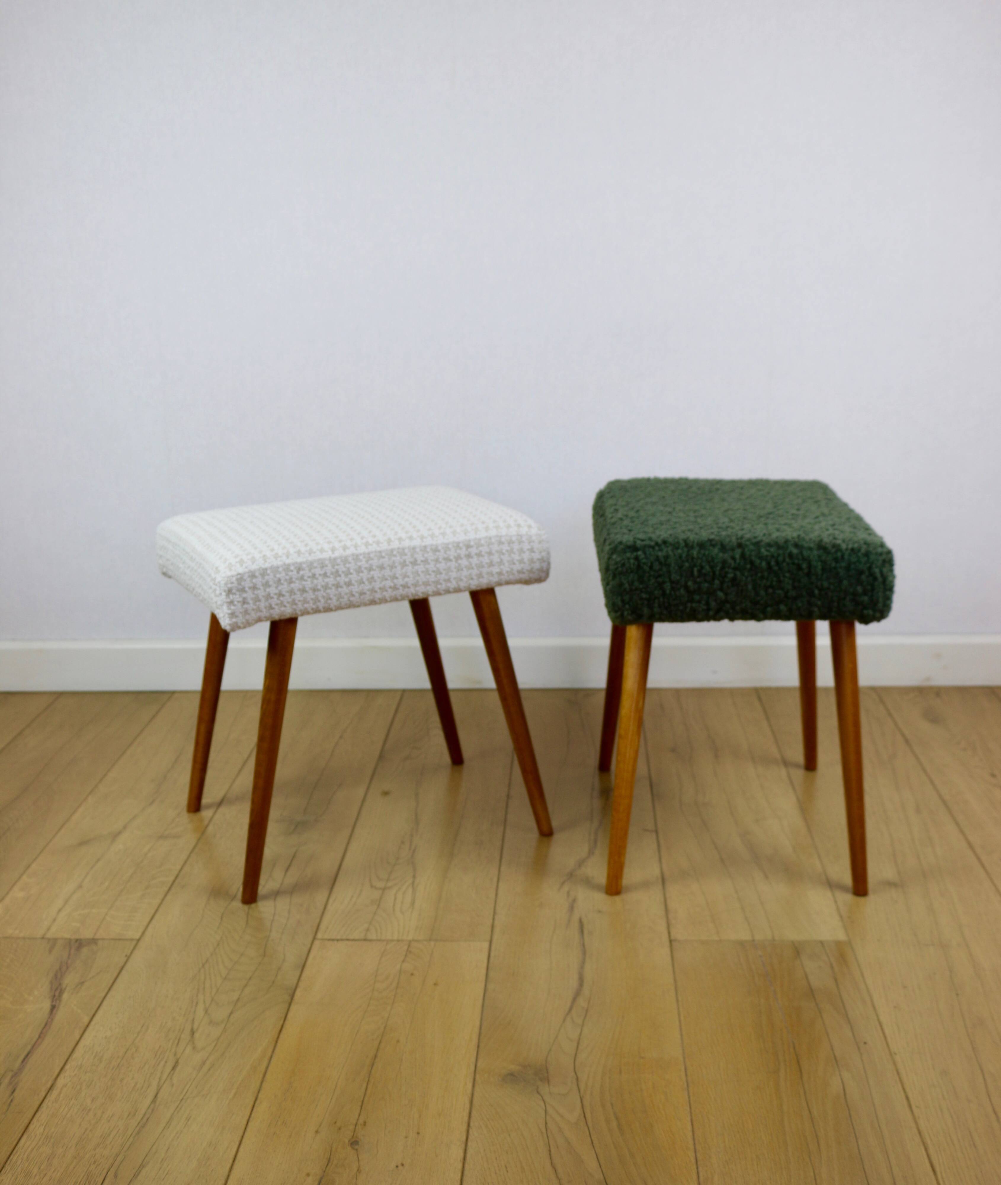 High stool seat boucle fleece green - round beech legs