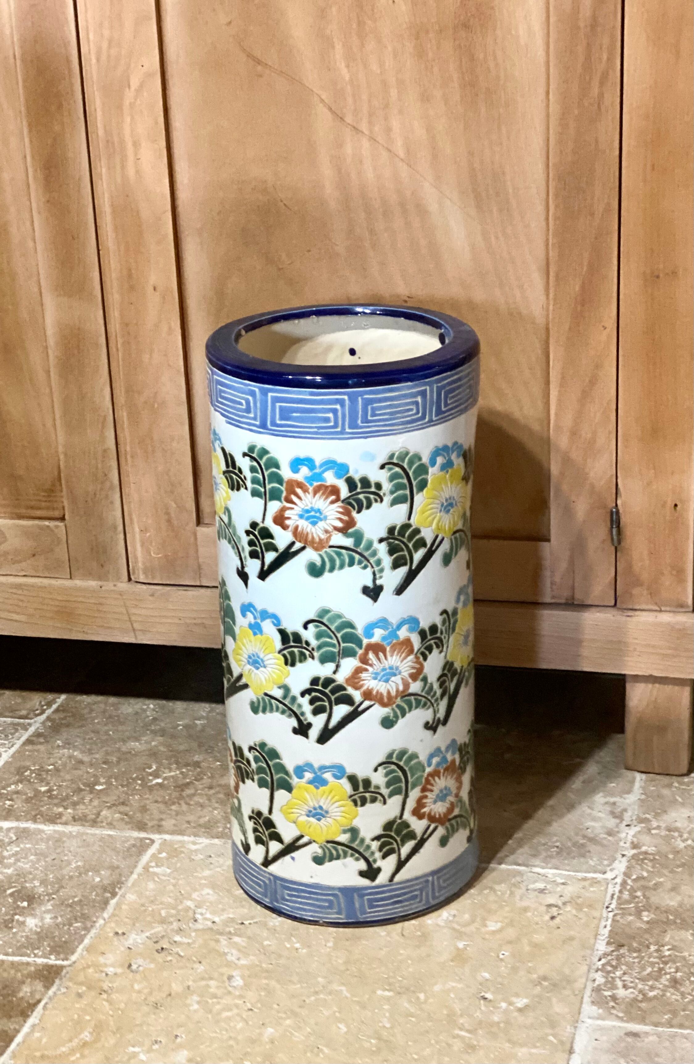 Enamelled ceramic umbrella stand