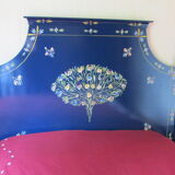 bed, flowery blue lacquer