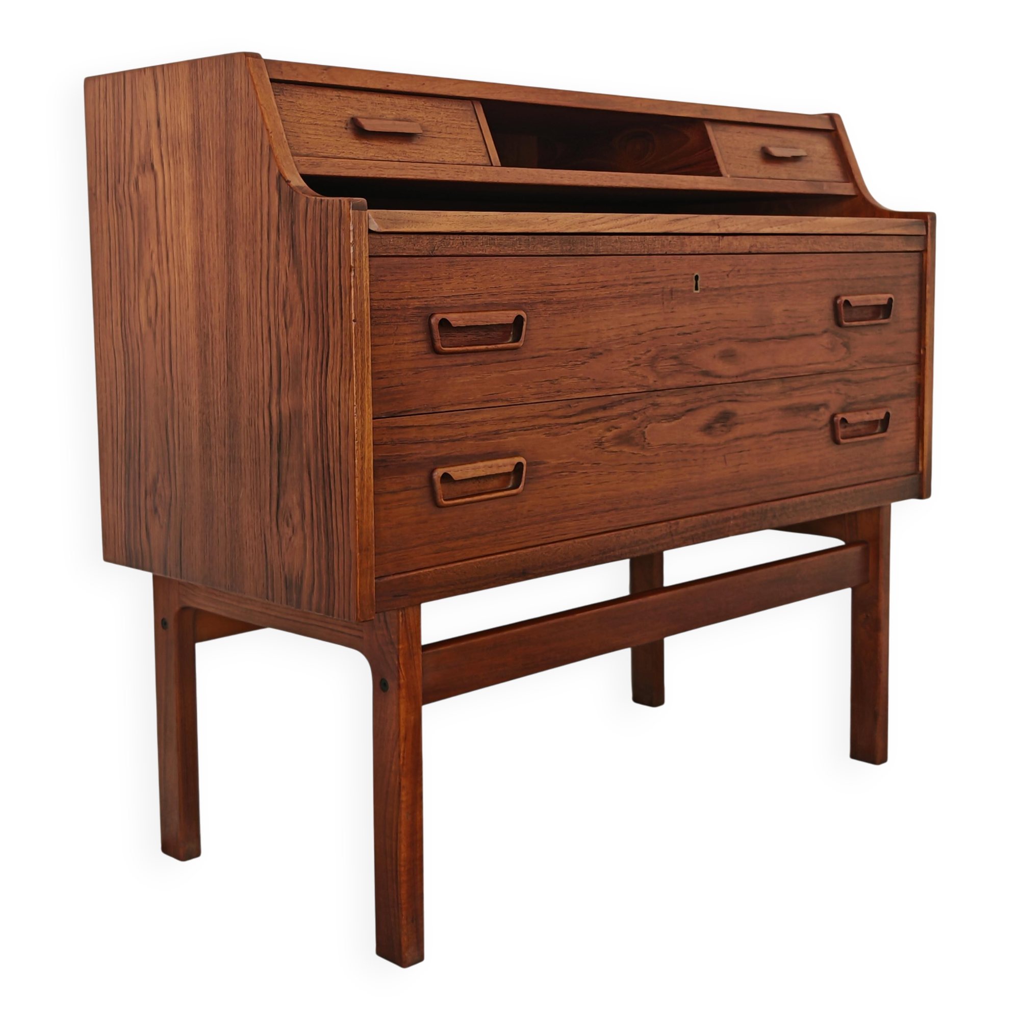 Bureau et commode Mid Century Modern par Arne Wahl Iversen 1960s