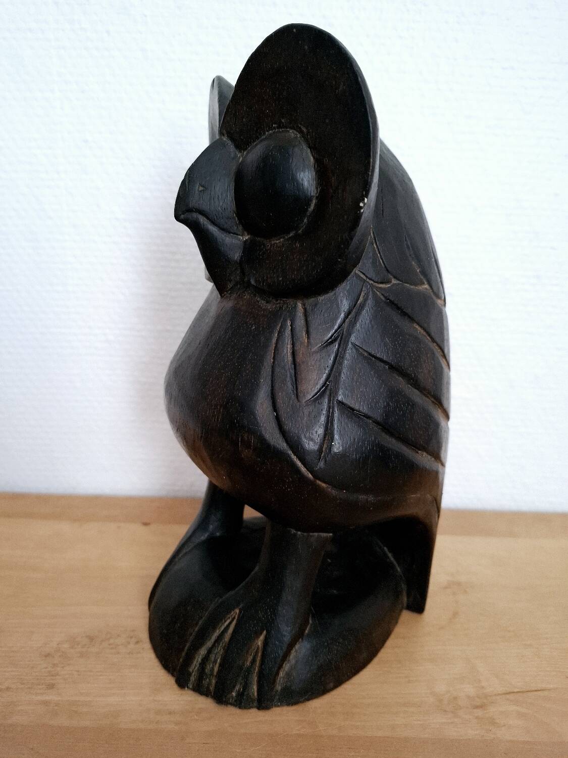 Chouette en bois sculpté vintage