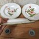 Ensemble de 3 assiettes creuses décoratives à décor floral