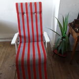 Vintage lounge chair
