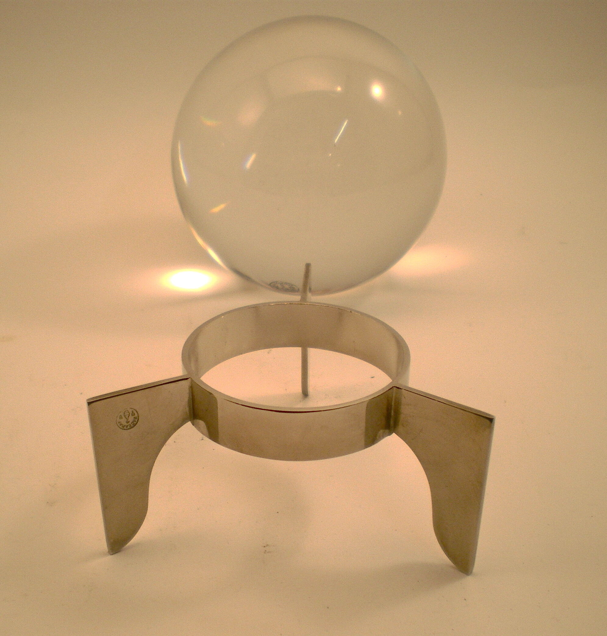 Boule de cristal modele Sirius signée Baccarat