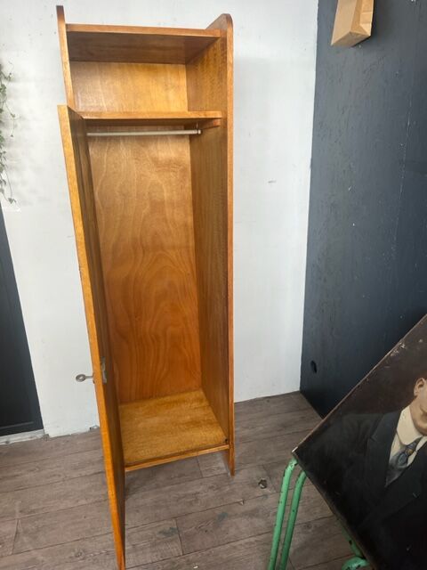 Wooden cloakroom cabinet