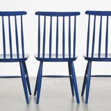 Set of 3 beautiful vintage 1960s blue wooden dining chairs/spindle chairs