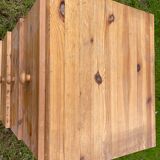 Pine chest of drawers