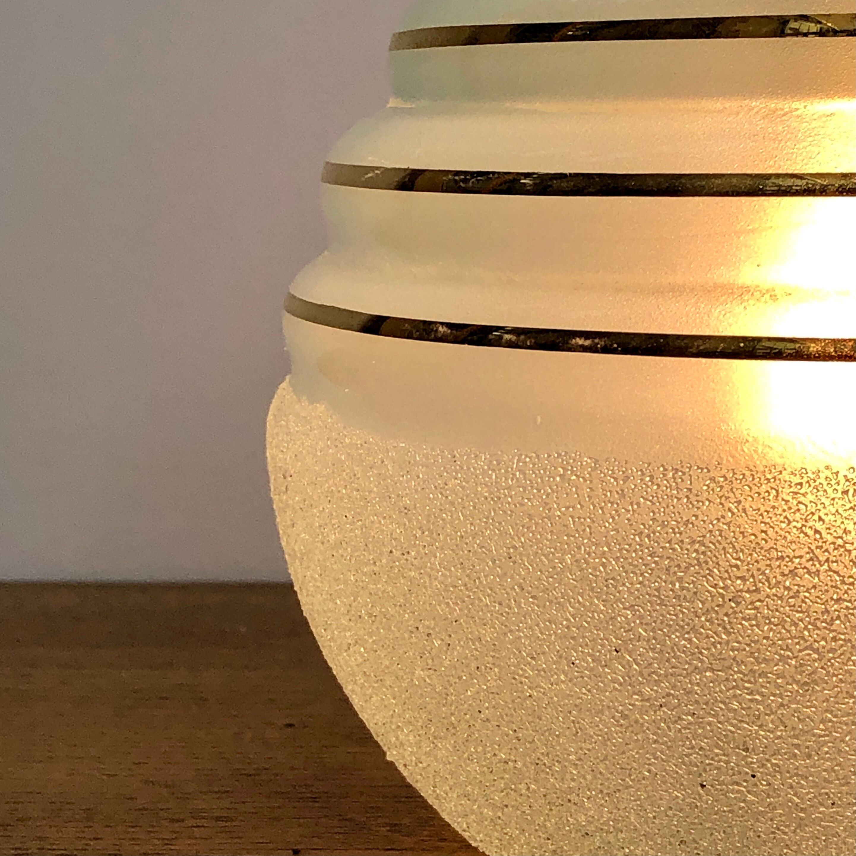 Sconce vintage globe in shortbread glass