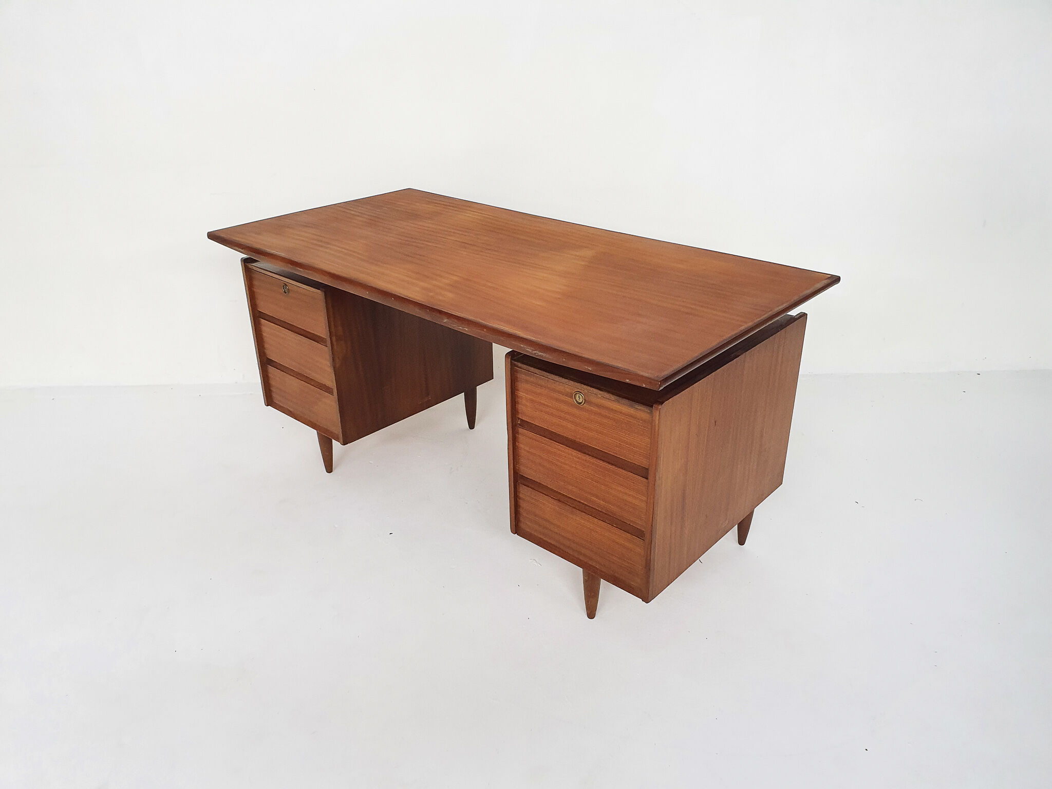 Bureau en teck du milieu du siècle, Pays-Bas des années 1960