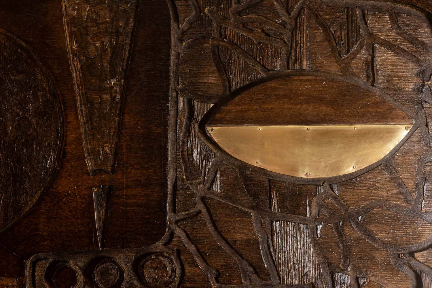 V. de Segonzac. Triptyque moderniste en bois sculpté. Contemporain.