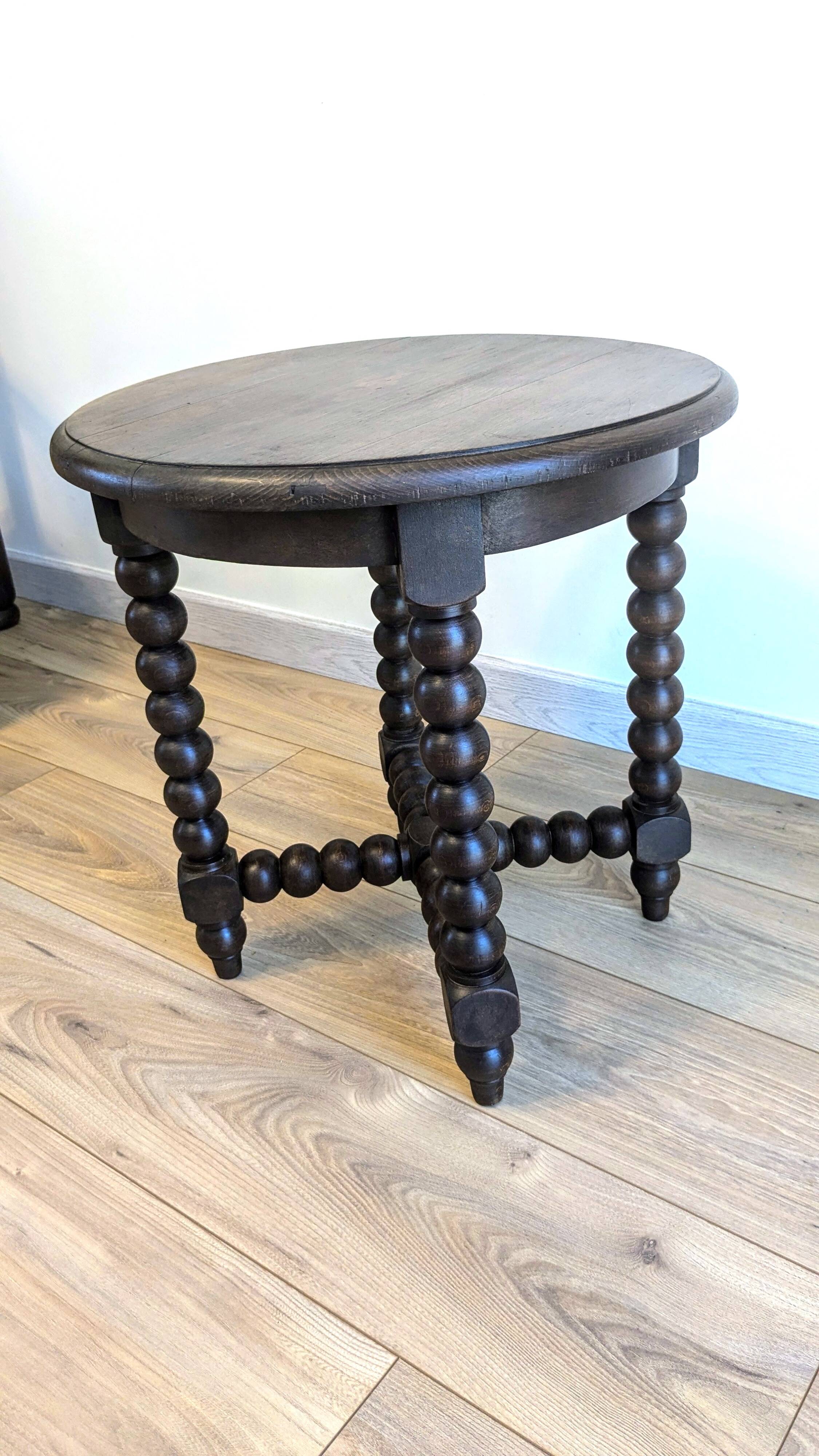 Antique side table with turned legs in solid wood, Louis XIII style